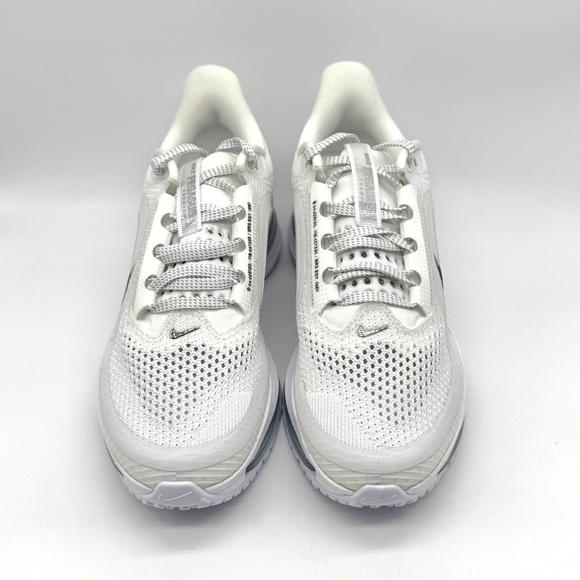 Nike Pegasus Premium White Metallic Silver Sz 7 M / 8.5 W New Running HQ2592-102 - Picture 2 of 11